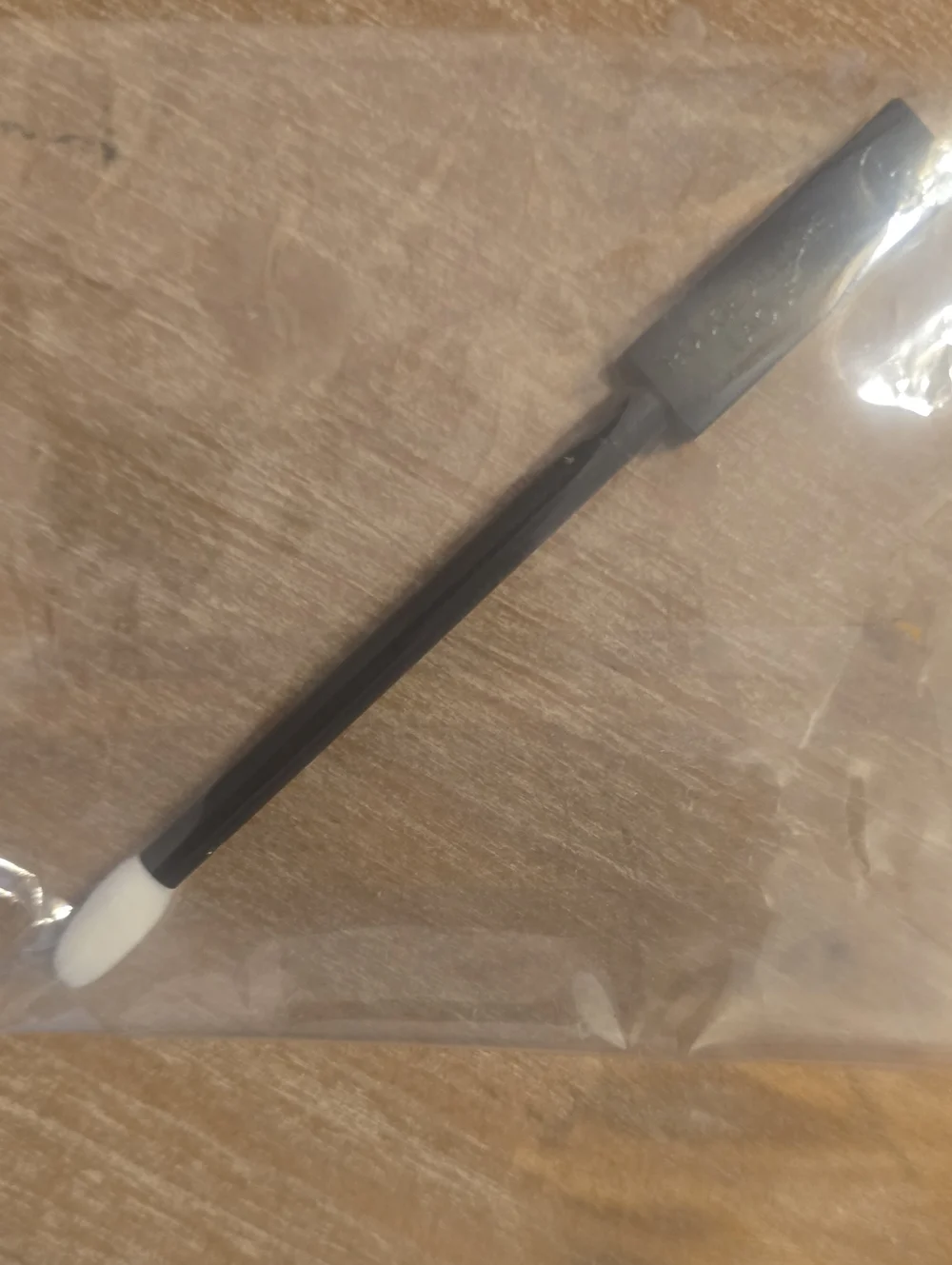 Sample Le Volume Revolution De Chanel Mascara And Chanel Makeup Applicator